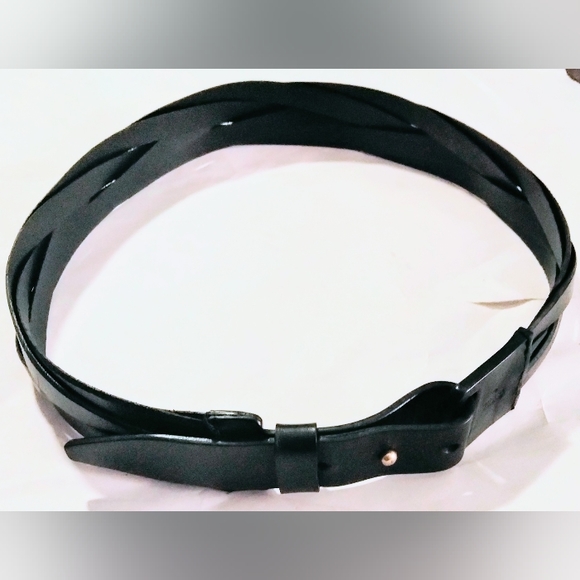 Gorgeous GUCCI Belt - Picture 1 of 7
